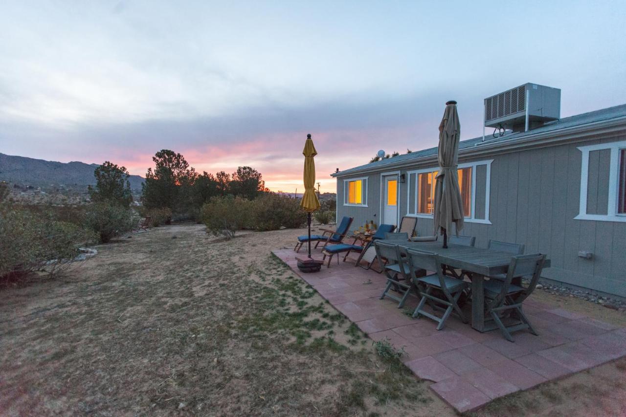 @ Marbella Lane - 10 Acres Oasis Desert Retreat! Джошуа-Трі Екстер'єр фото